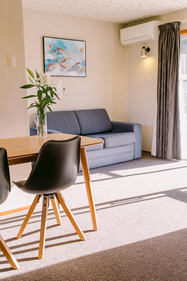 Flaxbourne Motels Ward Екстер'єр фото