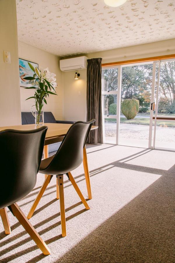 Flaxbourne Motels Ward Екстер'єр фото