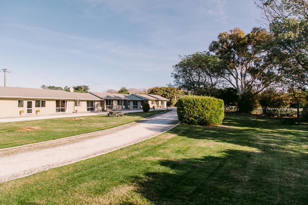 Flaxbourne Motels Ward Екстер'єр фото