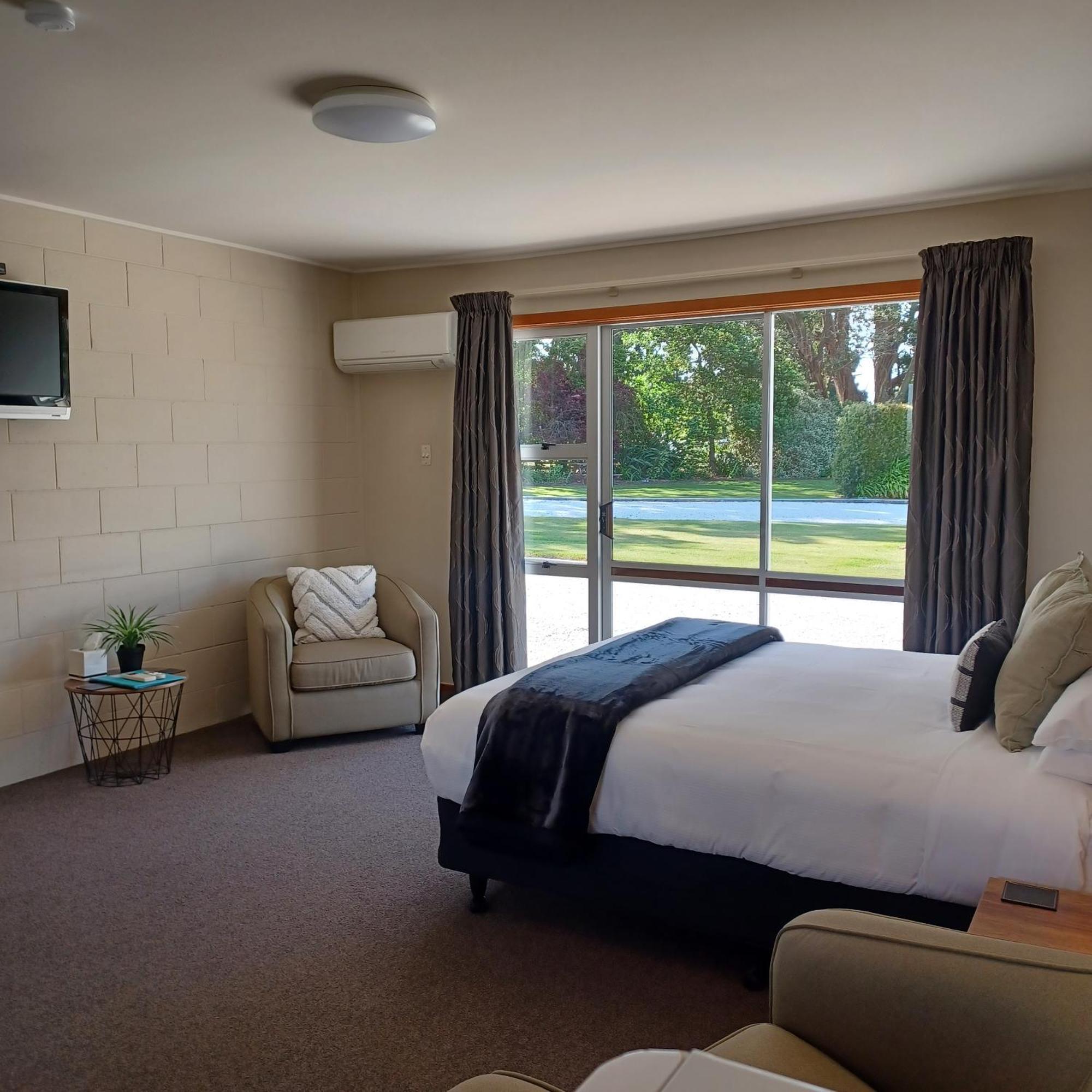 Flaxbourne Motels Ward Екстер'єр фото